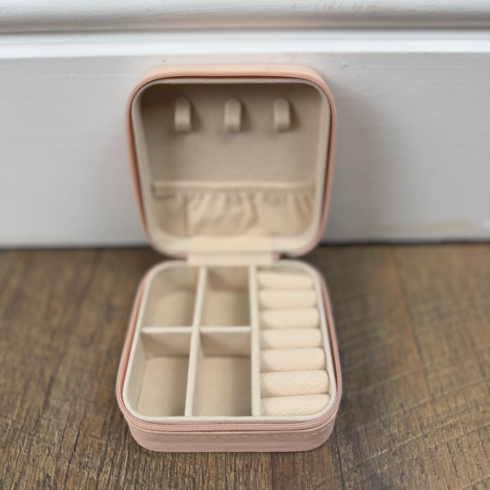 Blush Pink Travel Jewelry Case Organizer Ring Holder Zip Closure
